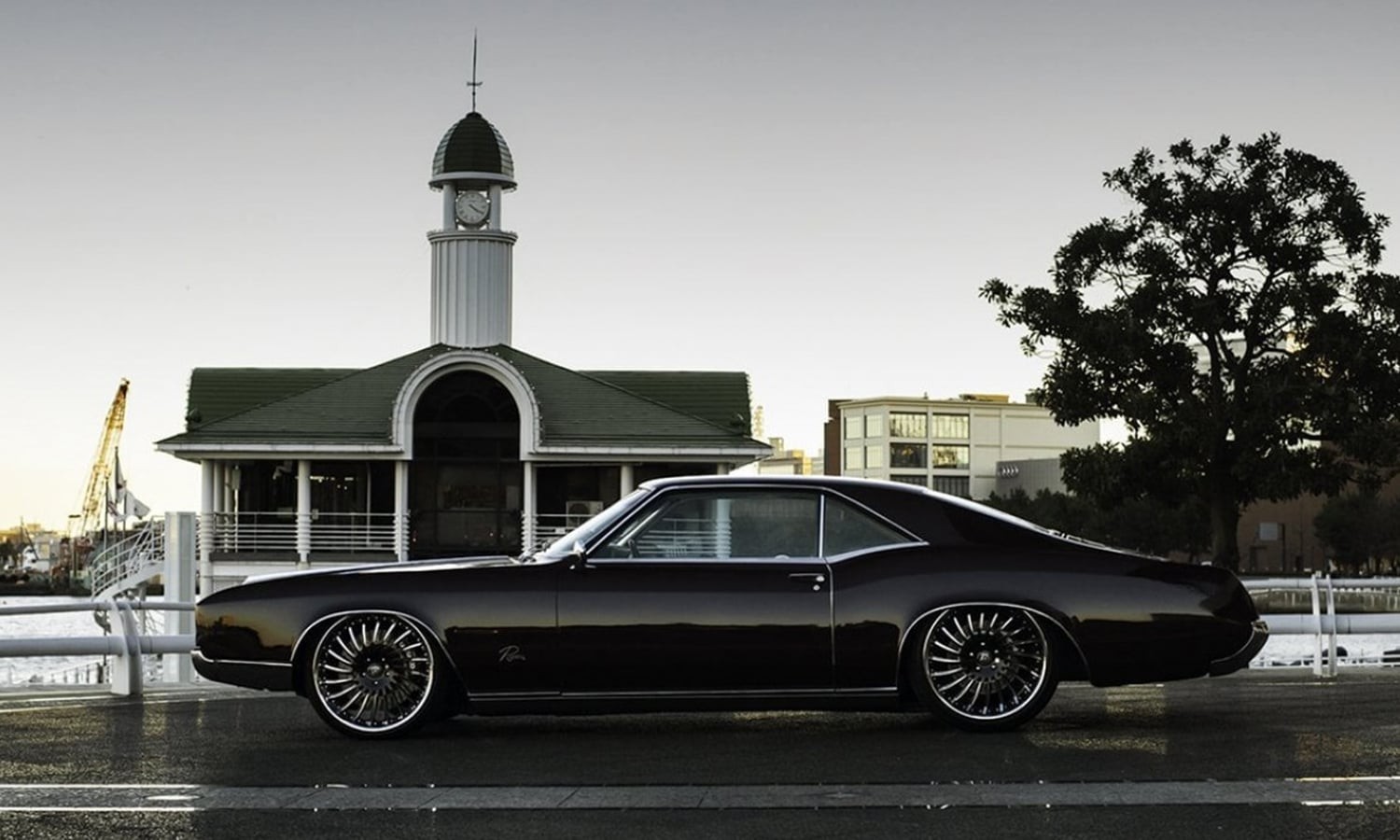 Ar International Car Inyernational 72 Buick Riviera