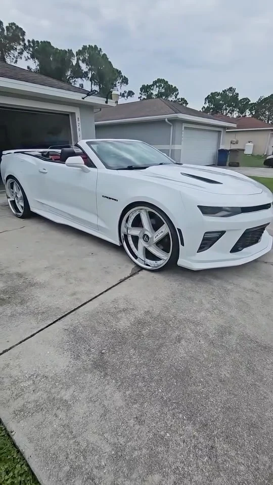 @jblack0616 Camaro SS on 24s🔥
Vestavia XL - Custom Color Match

#artiswheels #customwheels #forgedwheels #camaross #24s