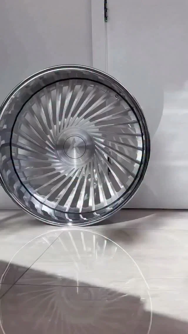 WHAT YOU PUTTING THESE ON!?🔥
Juicy XL - Brushed Finish
Aluminum XL Floater Cap

#artiswheels #customwheels #forgedwheels #donks #24s