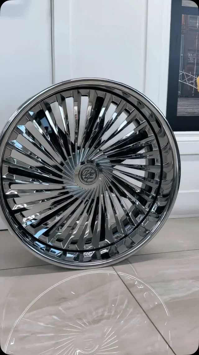 WHAT YOU PUTTING THESE ON!?🔥
All New “Prism Series”
Floater Wheels Available Now!
Sizes: 22 / 24 / 26 / 28
#artiswheels #forgedwheels #donks #rims #wheels
