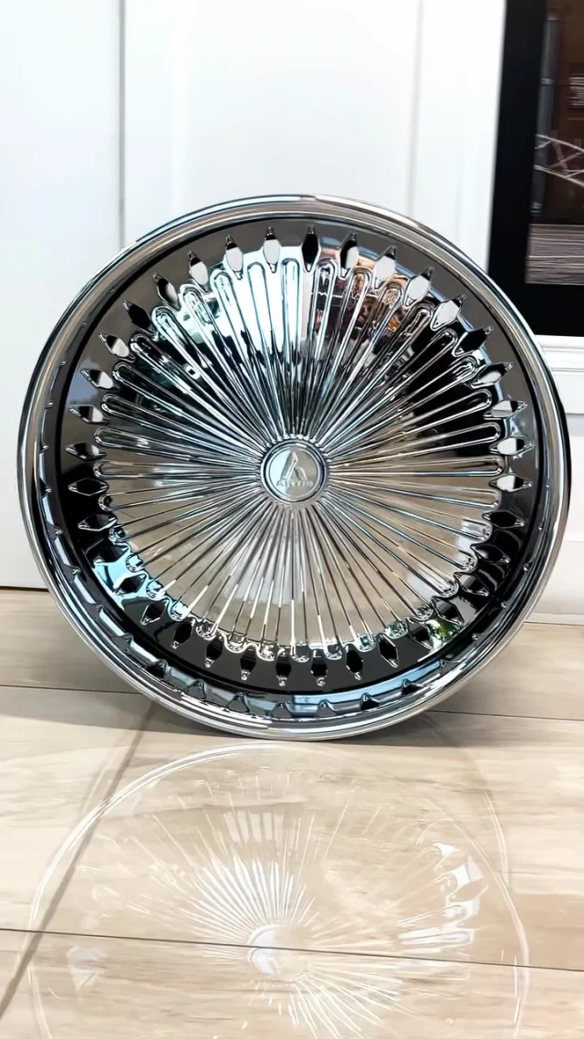 WHAT YOU PUTTING THESE ON!?🔥
Prism Series - Imperial
Spinners Available Now!
Sizes: 22 / 24 / 26 / 28
#artiswheels #forgedwheels #donks #rims #wheels