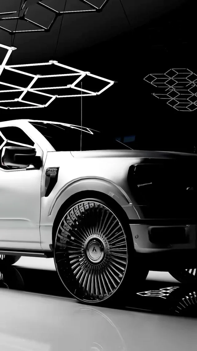 Ford F150 Platinum🔥
Havana XL - Chrome Finish
Floater Cap Available

#artiswheels #forgedwheels #wheels #customwheels #rims
